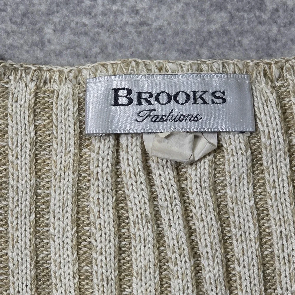 Brooks Fashions up sale